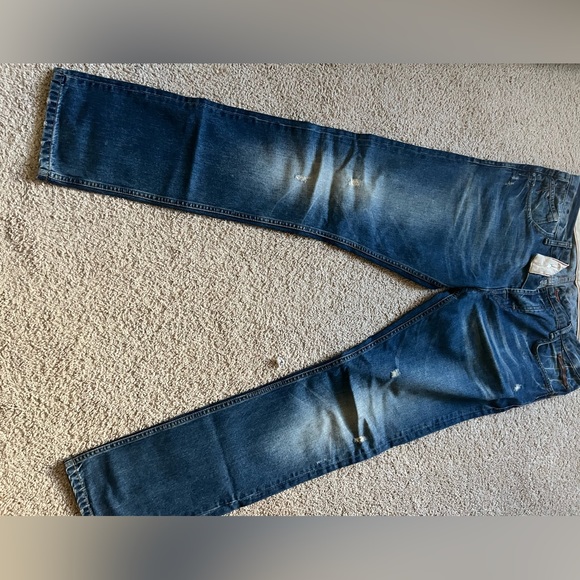 Zara - Picture 1 of 3